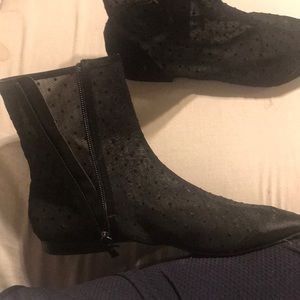 Black ankle flat pointy beautiful shoes